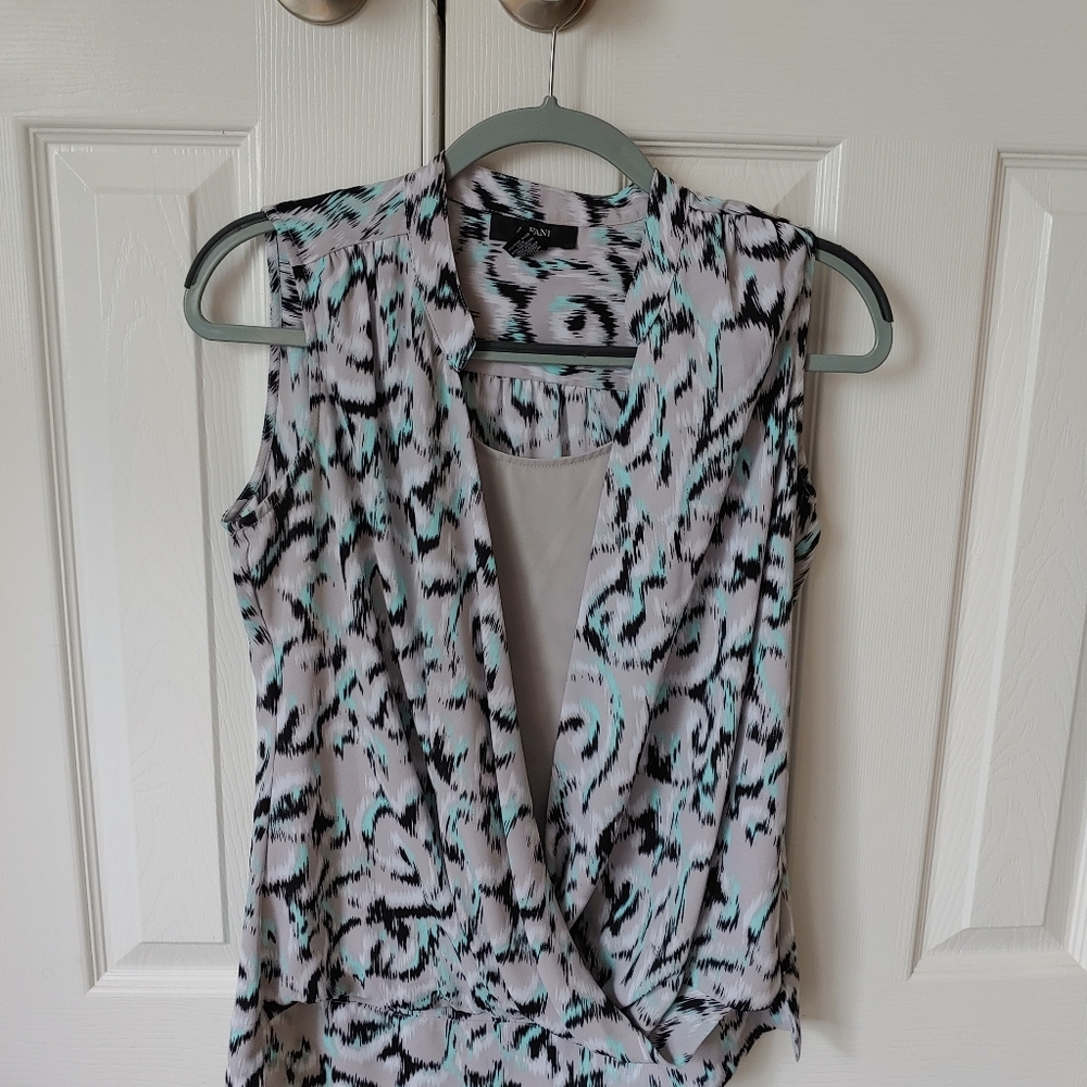 Beautiful Alfani Sleeveless top